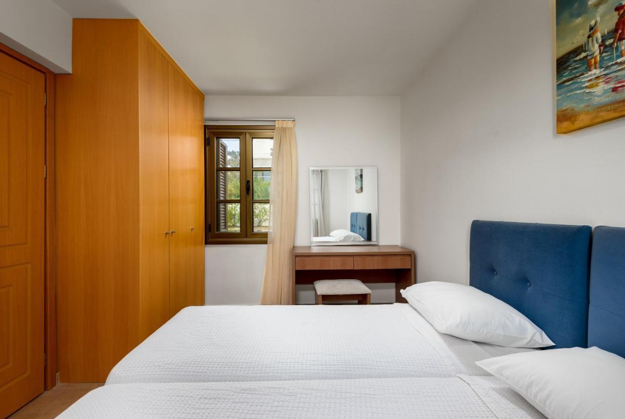 Aegean Blue Villa'S Калатос Екстериор снимка