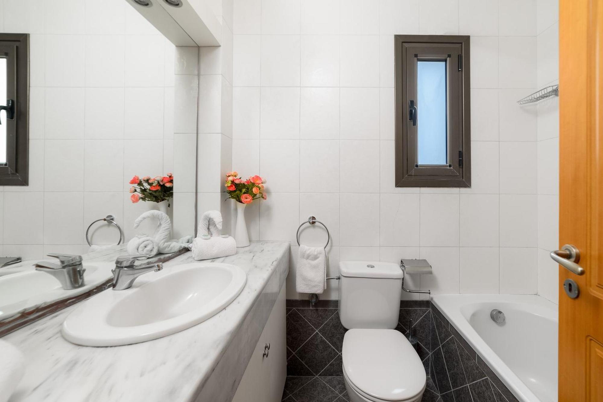 Aegean Blue Villa'S Калатос Екстериор снимка